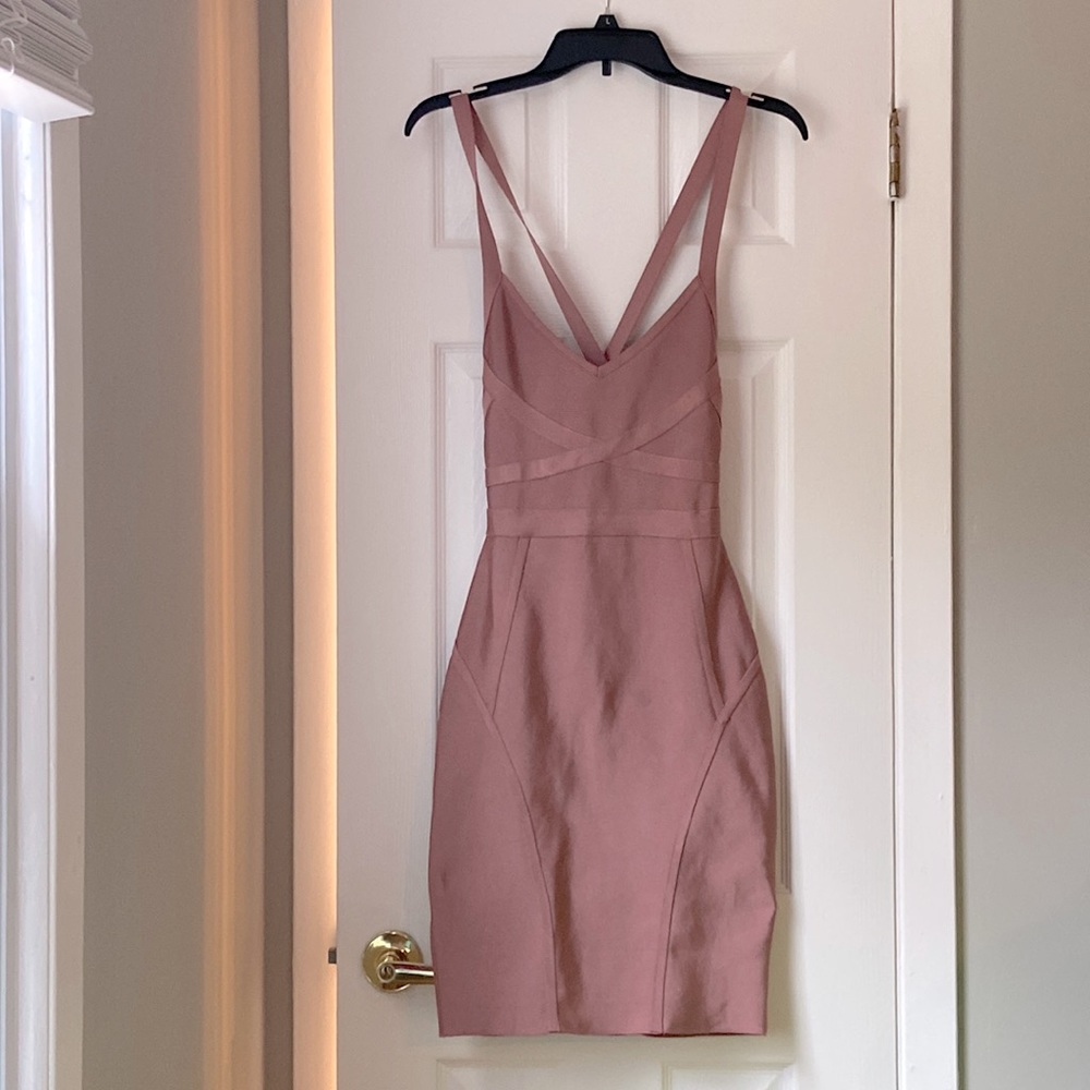 Elegant Pink Sleeveless Dress